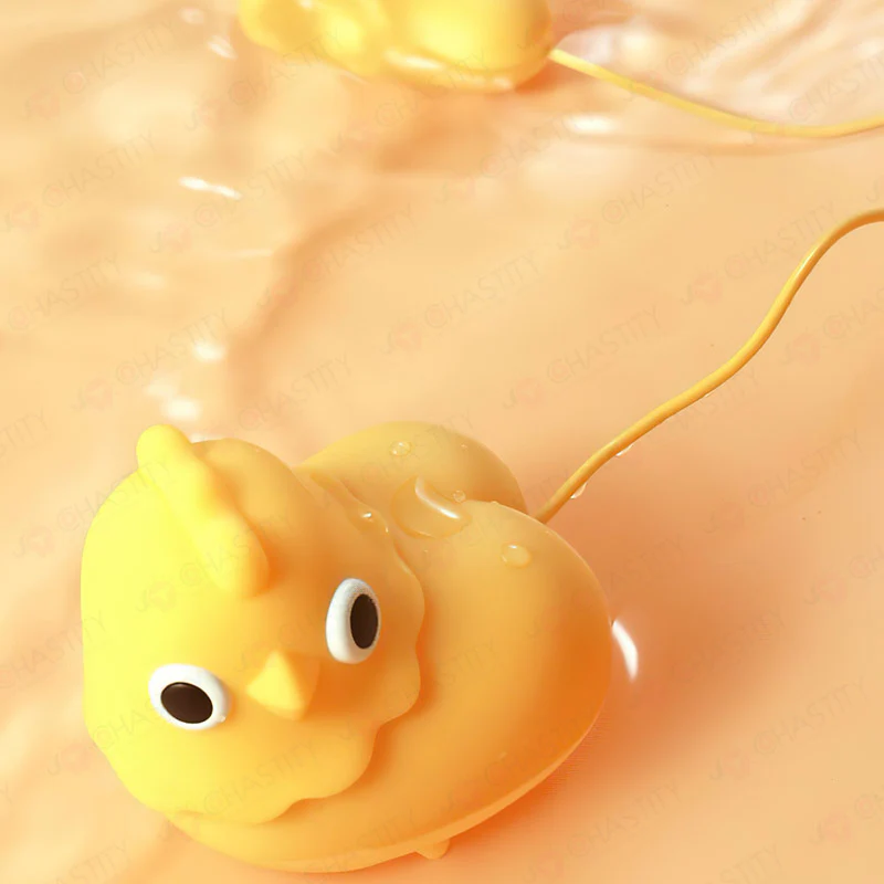 Cute Chick Clit Sucking Vibrator - Image 8
